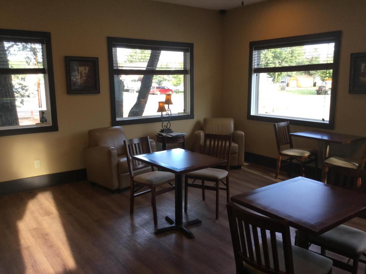 Sagebrush Inn & Suites Broadus Kültér fotó