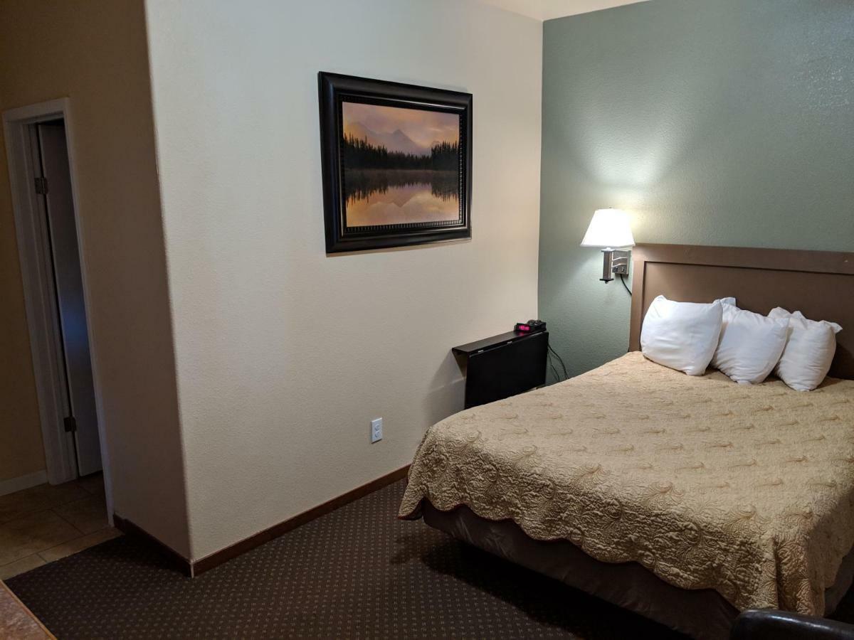 Sagebrush Inn & Suites Broadus Kültér fotó