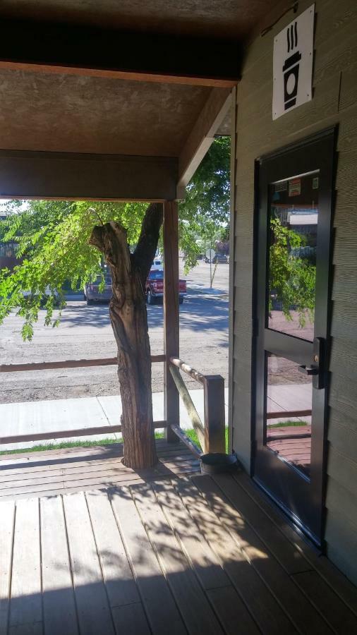 Sagebrush Inn & Suites Broadus Kültér fotó